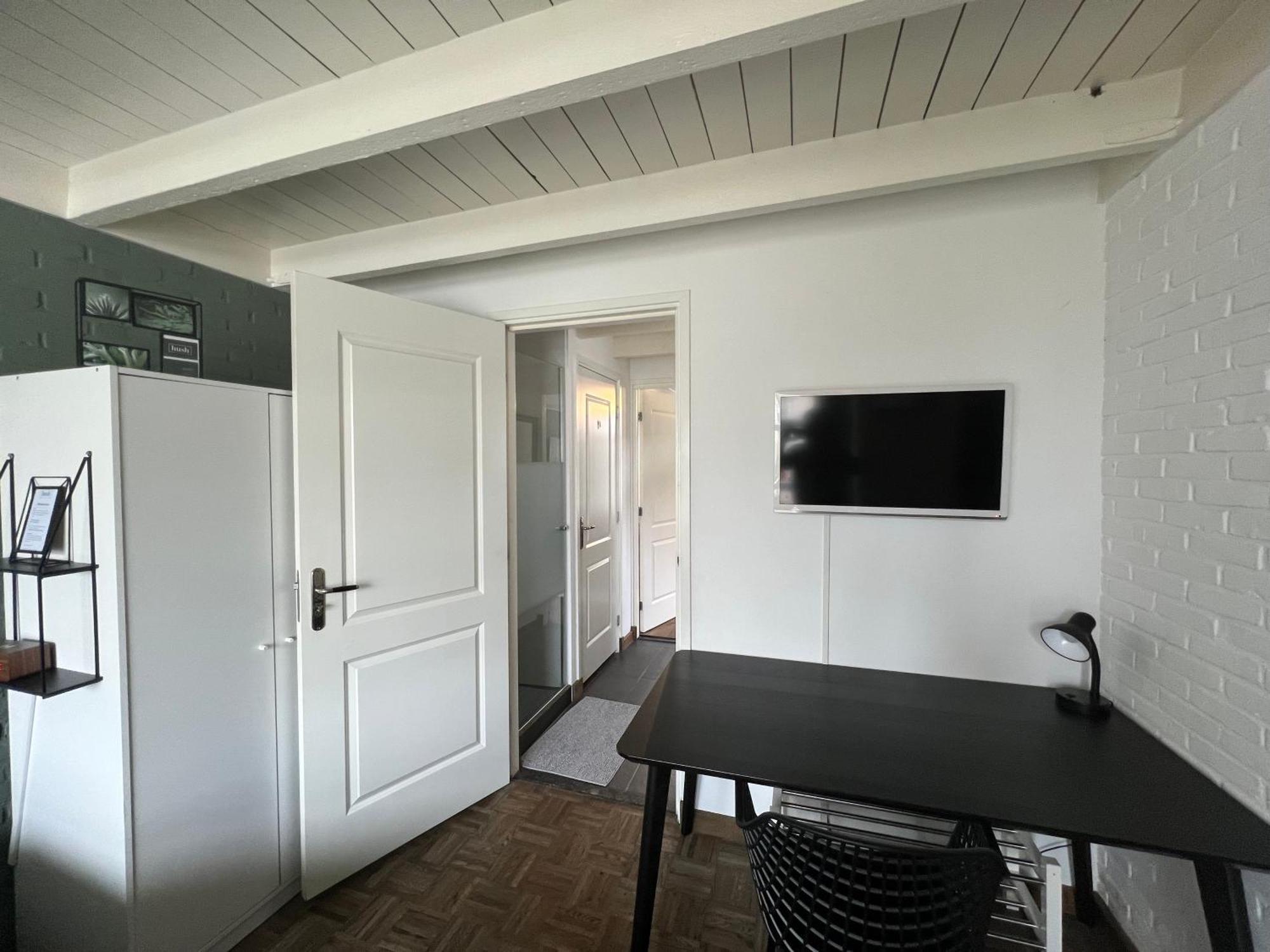 Hush Bed & Breakfast Χέλμοντ Εξωτερικό φωτογραφία